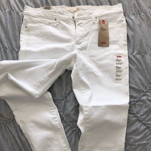 Brand new Levi’s white Jeans